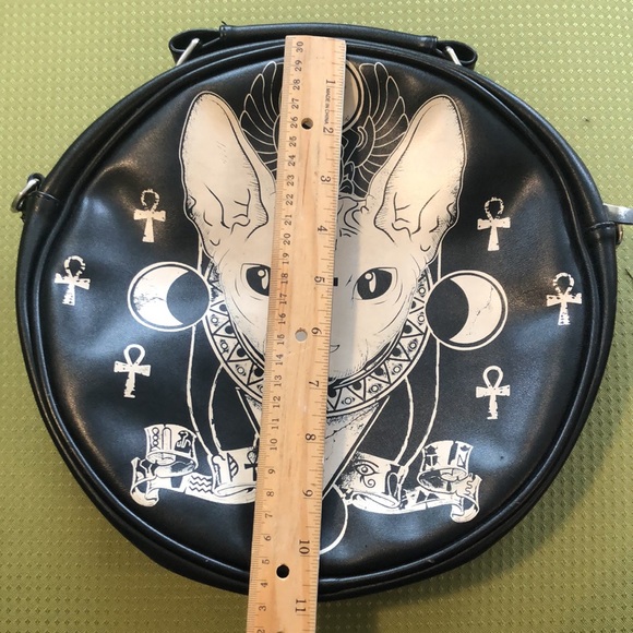 Banned Apparel Bastet/Sphinx Cat Round Purse Shoulder Bag - Picture 8 of 9